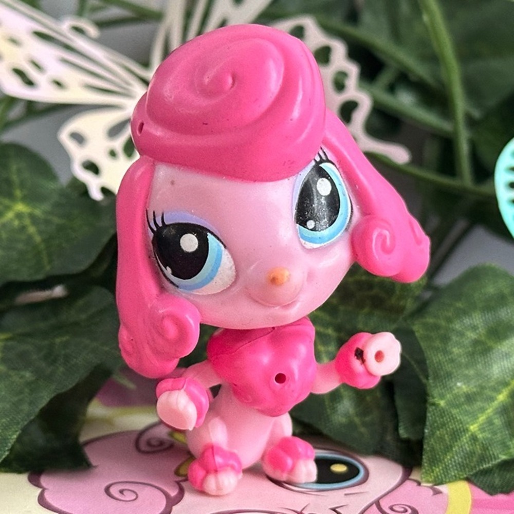 Littlest Pet Shop LPS 3847 Glitzy Gaynor Pink Poodle Dog Blue
